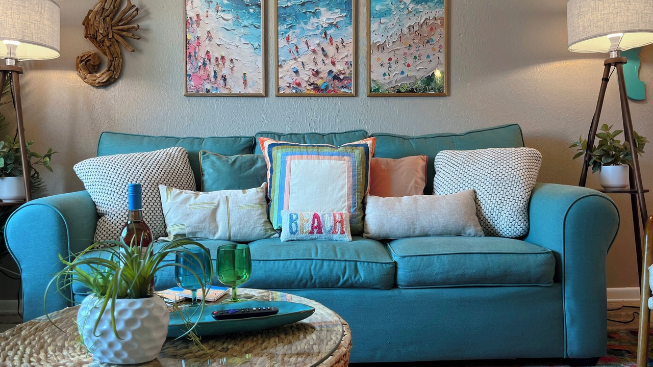 Photo of Livingroom in Silver Sands Beach