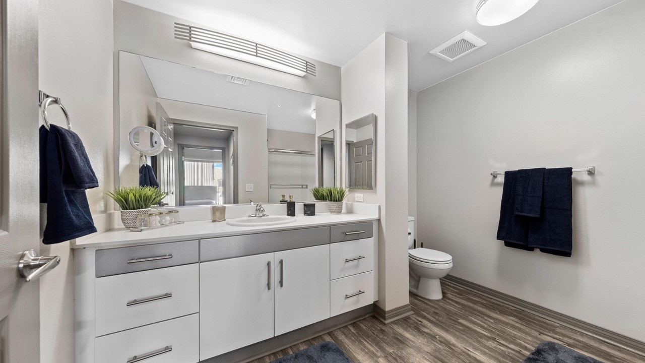 Photo of Bathroom in Marina Peninsula