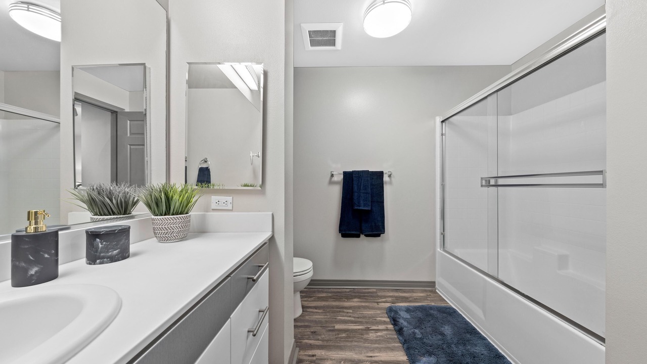 Photo of Bathroom in Marina Peninsula