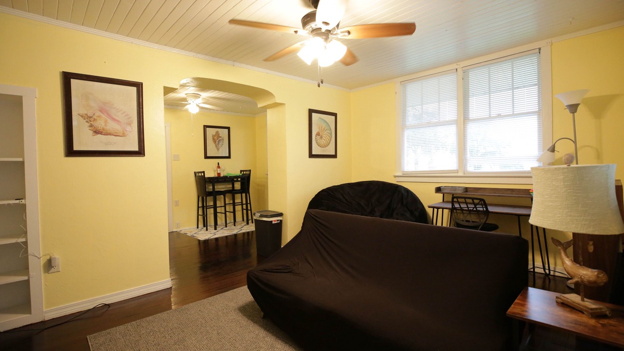 Photo of Livingroom in East Pensacola Heights