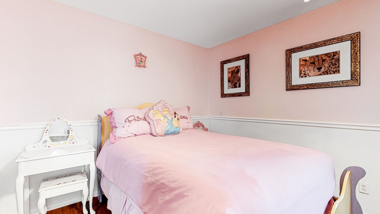 Photo of Bedroom in Arrowbear Lake