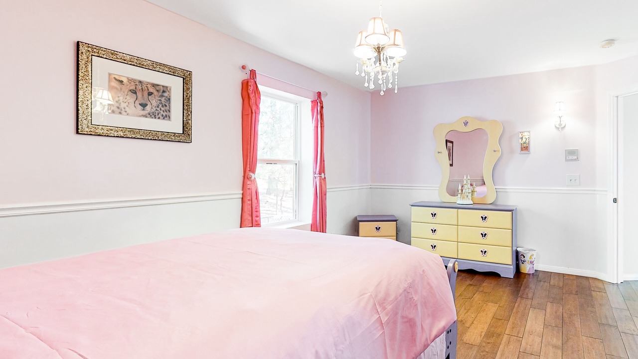 Photo of Bedroom in Arrowbear Lake