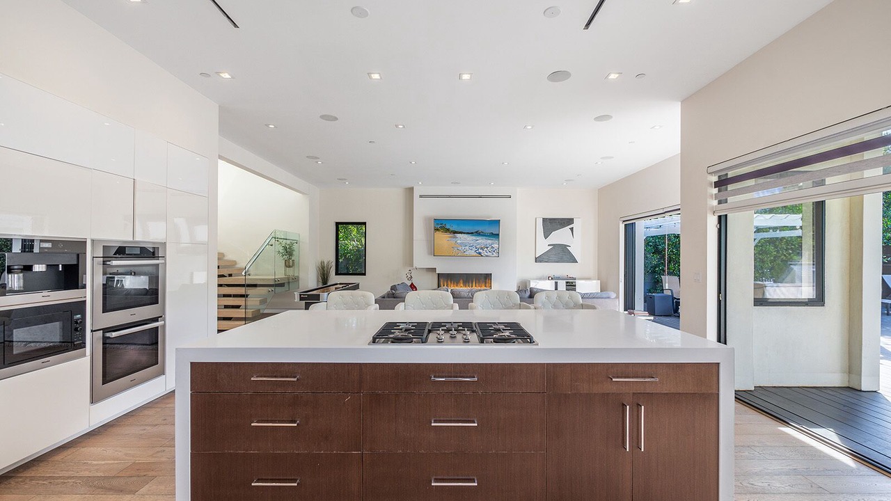 Photo of Kitchen in Greater Wilshire - Hancock Park