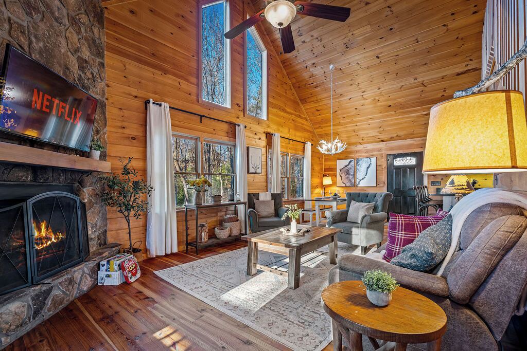 Photo of Livingroom in Morganton