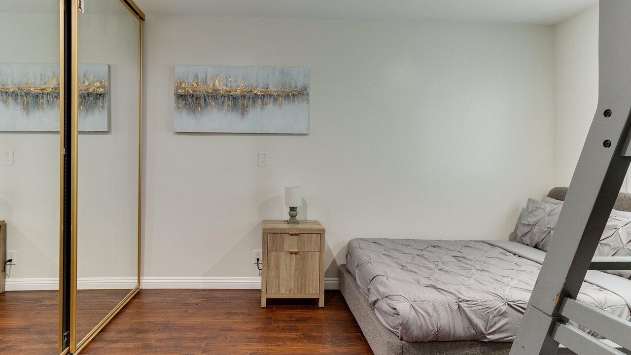 Photo of Bedroom in Woodland Hills