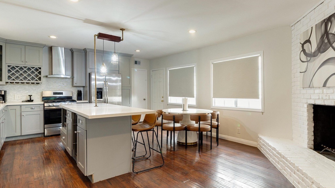 Photo of Kitchen in Woodland Hills