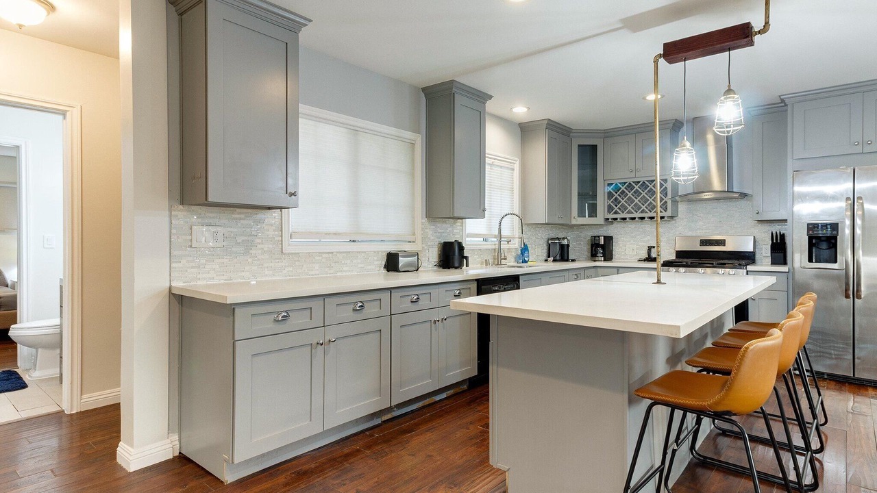 Photo of Kitchen in Woodland Hills