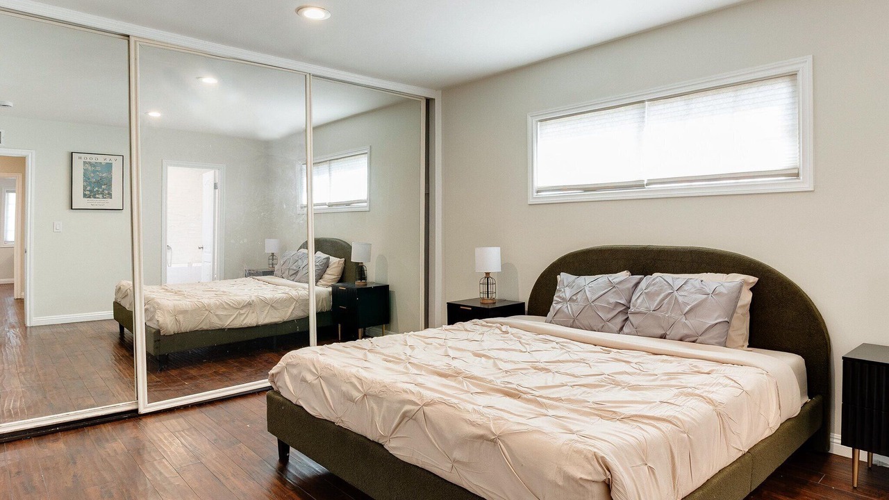 Photo of Bedroom in Woodland Hills