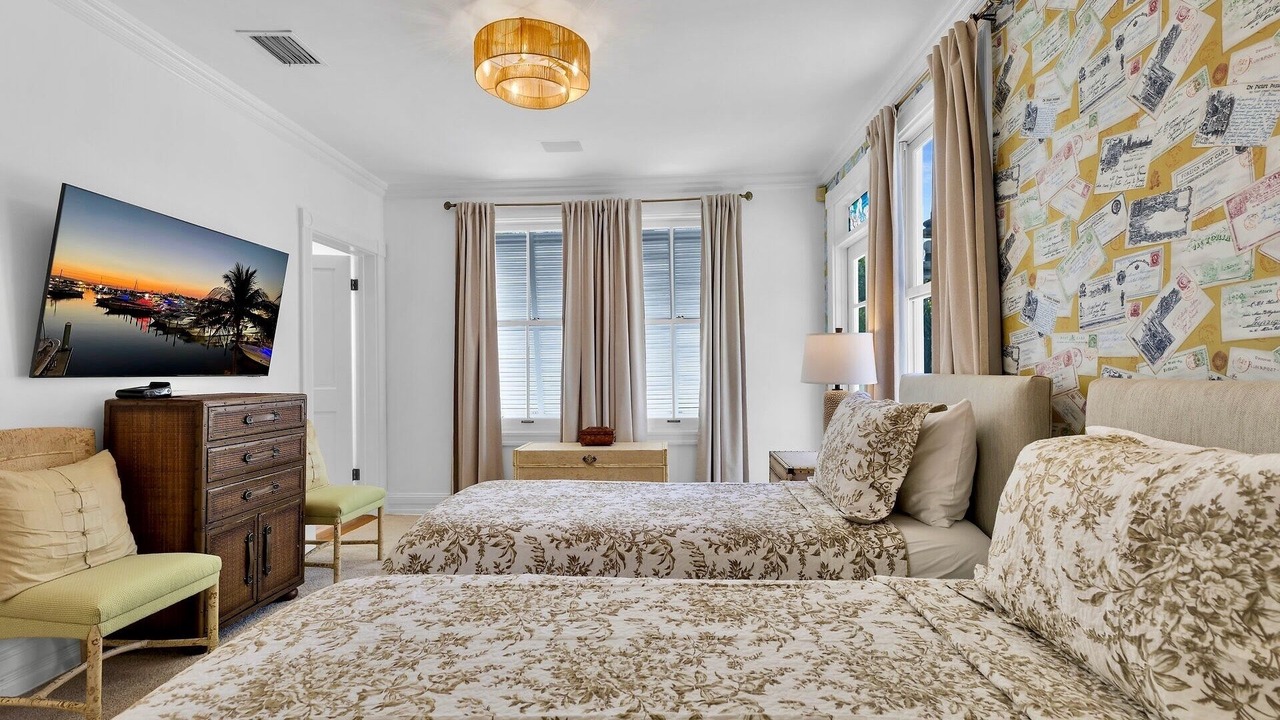 Photo of Bedroom in Bahama Village