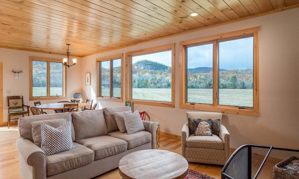 Photo of Livingroom in Bethel