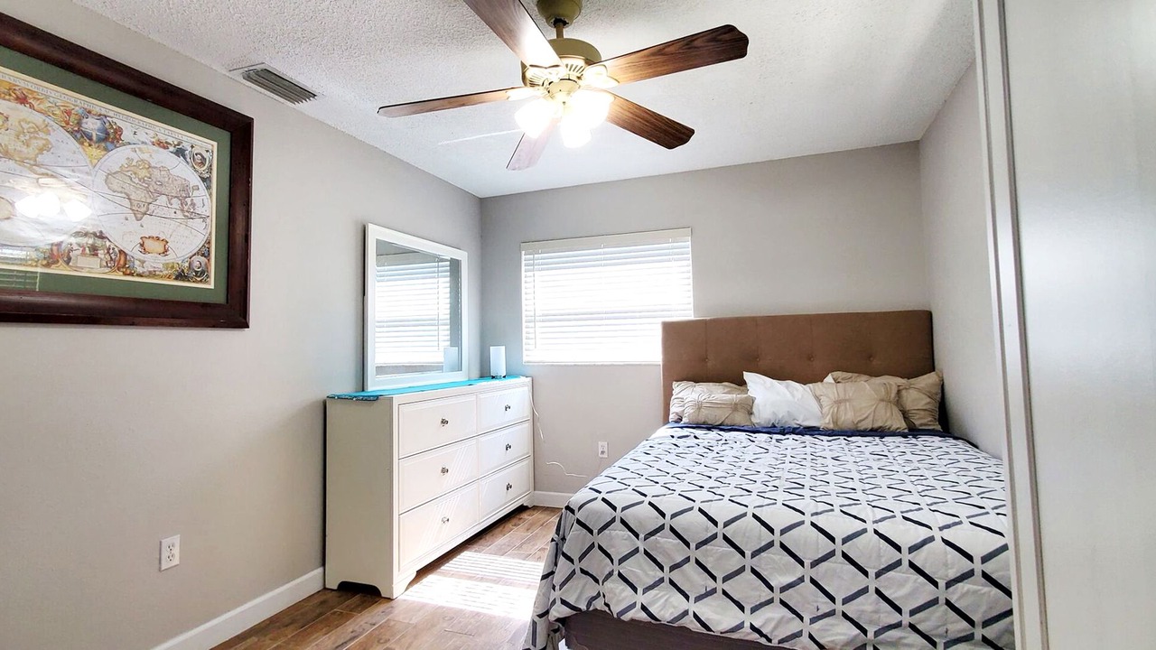Photo of Bedroom in Bee Ridge