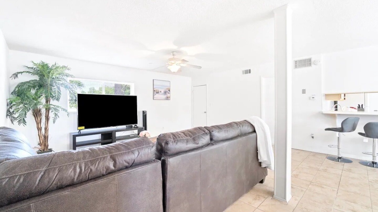Photo of Livingroom in Northeast Pensacola