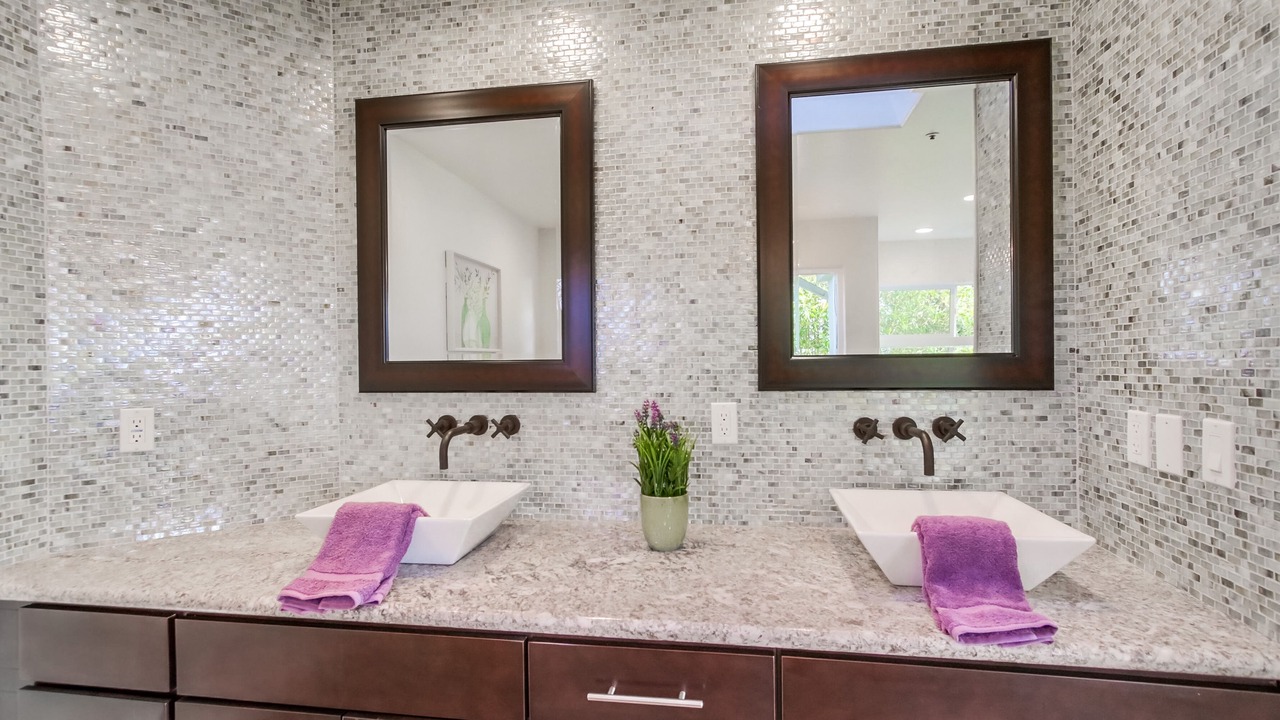 Photo of Bathroom in Valley Center