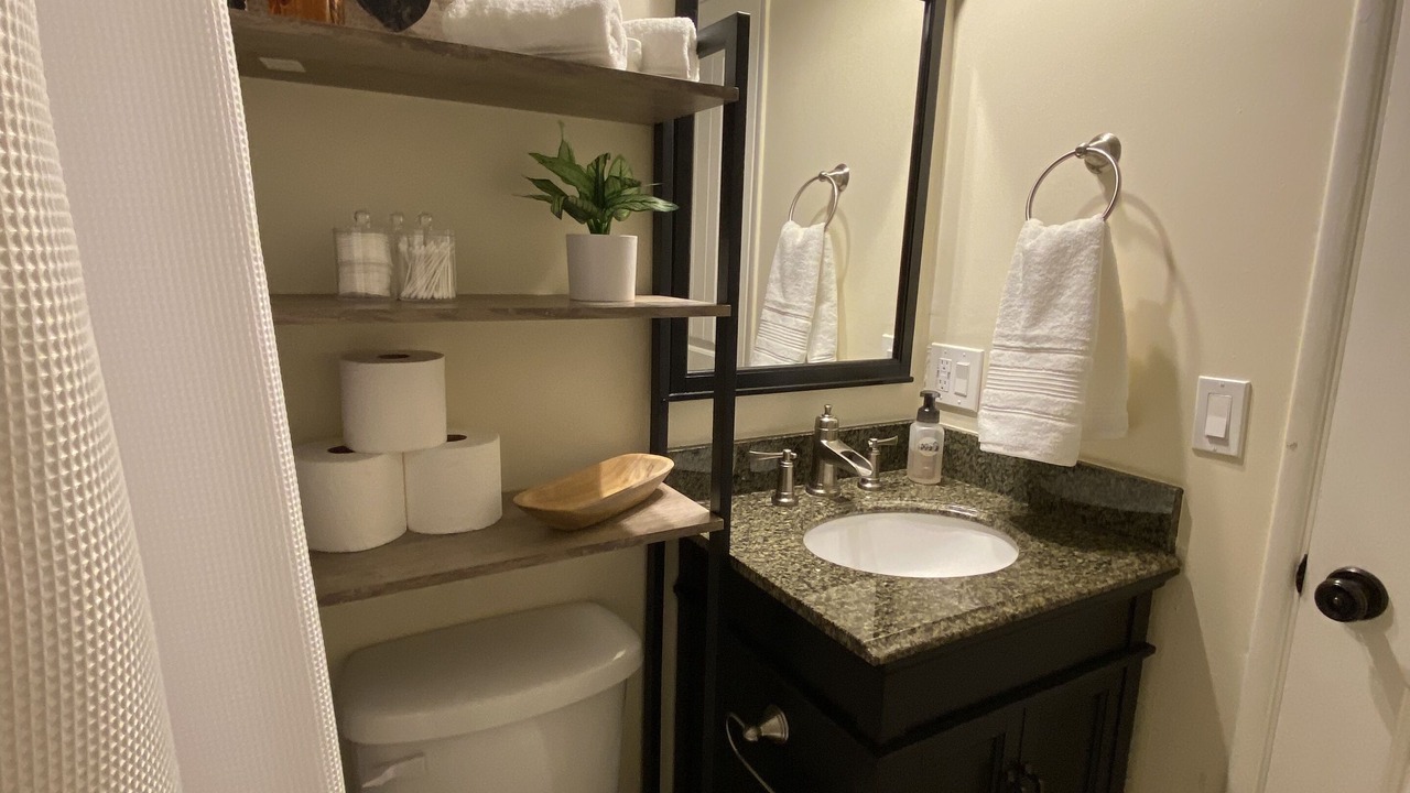 Photo of Bathroom in Arrowhead Villas