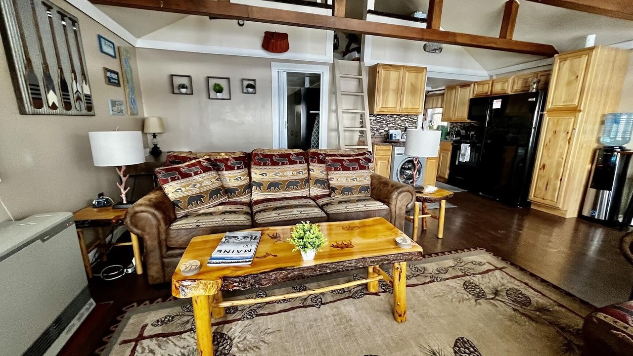 Photo of Livingroom in Hudson