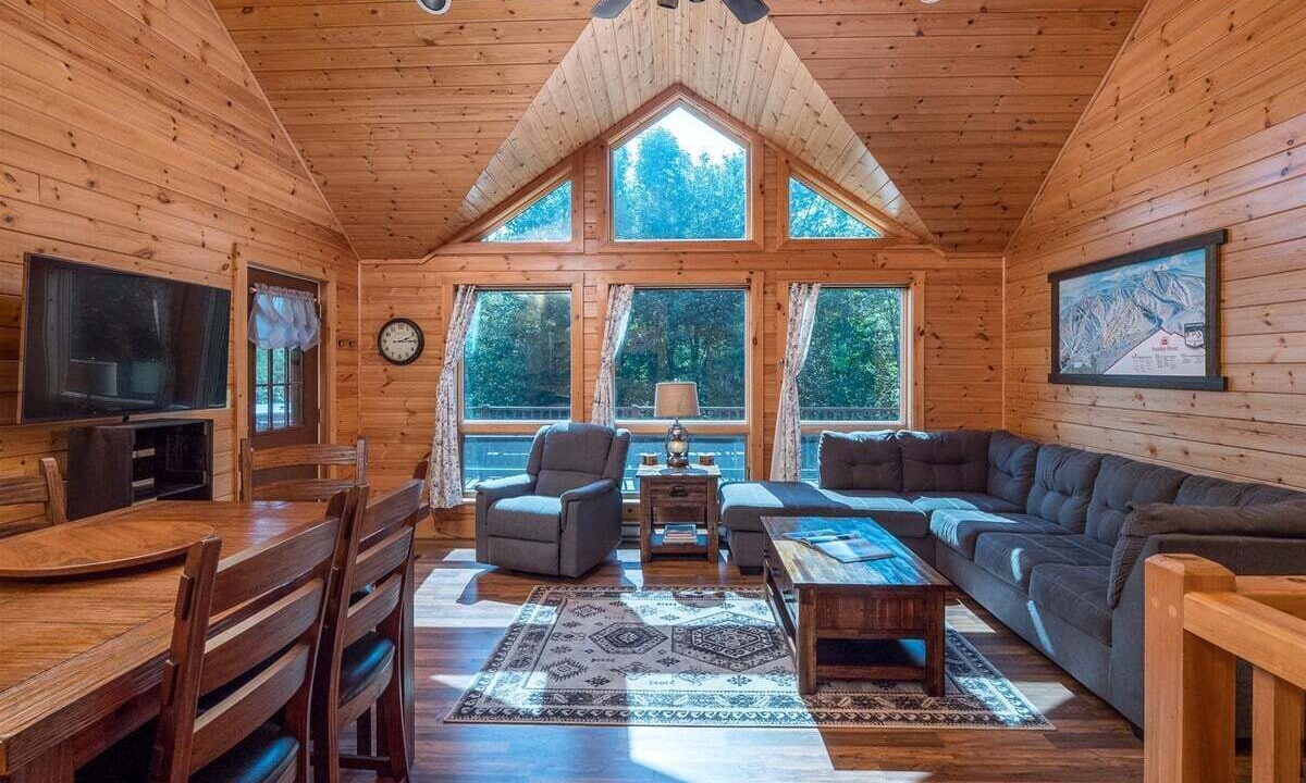 Photo of Livingroom in Sunday River Area