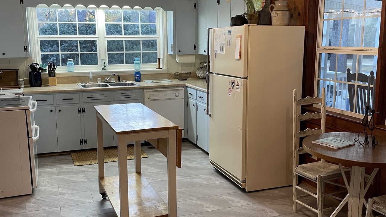 Photo of Kitchen in Wing