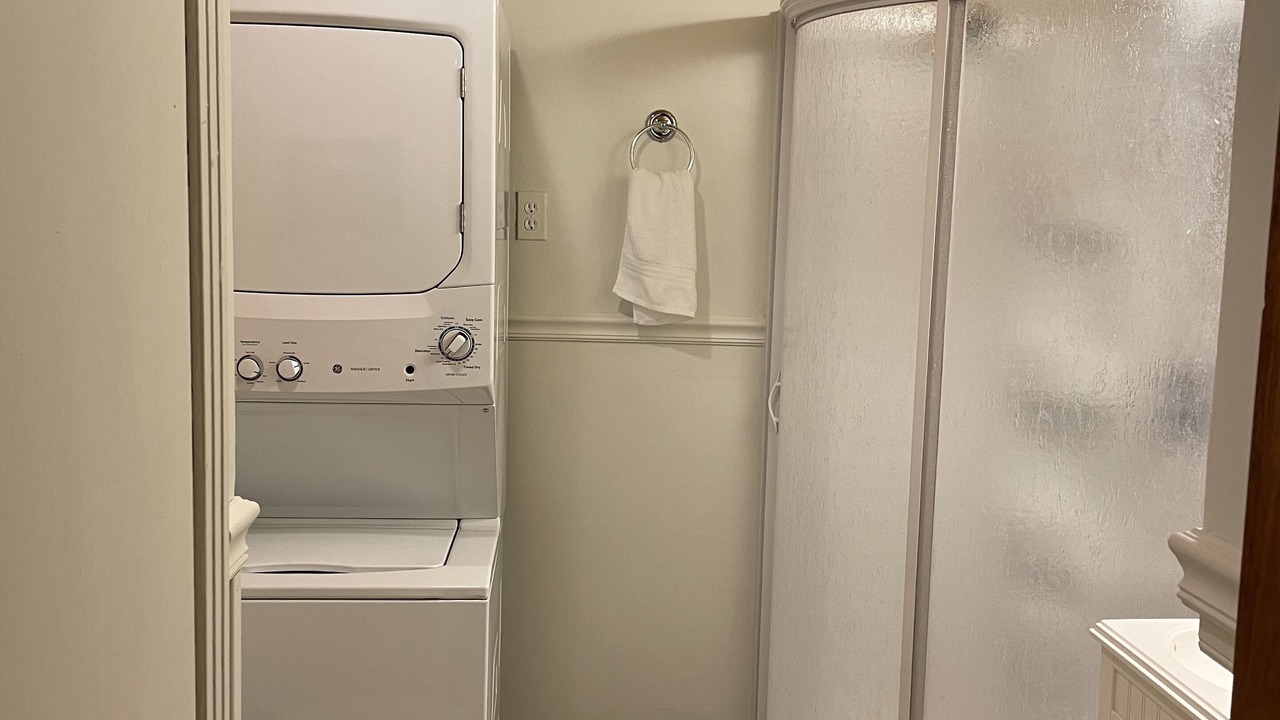 Photo of Bathroom in Wing