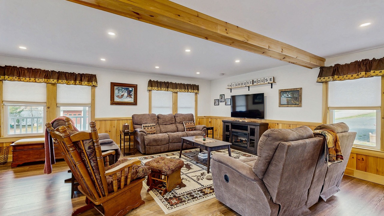 Photo of Livingroom in Greenville Junction