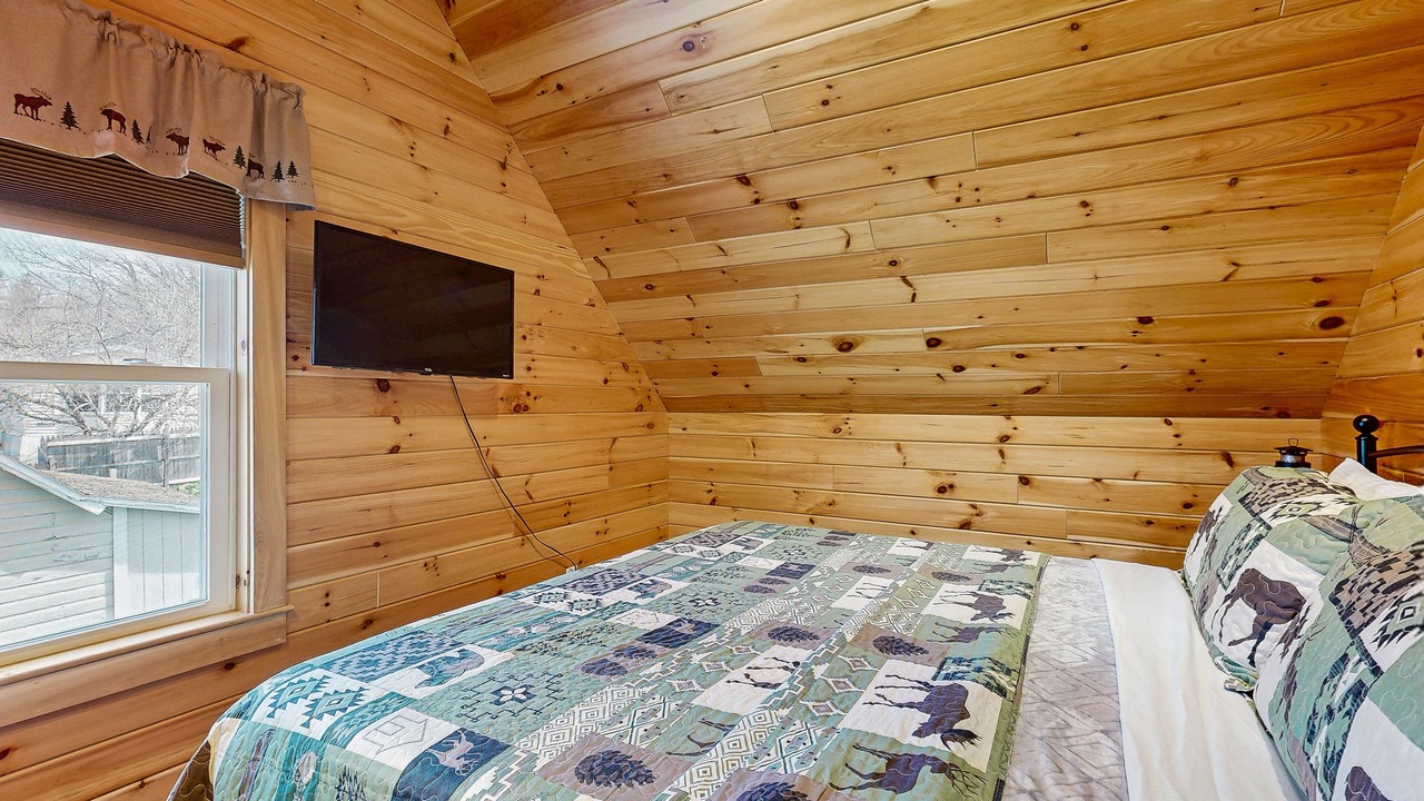 Photo of Bedroom in Greenville Junction