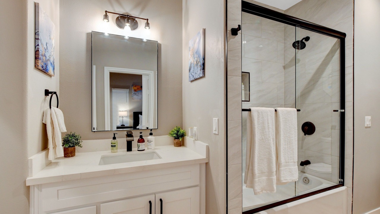 Photo of Bathroom in Green Valley