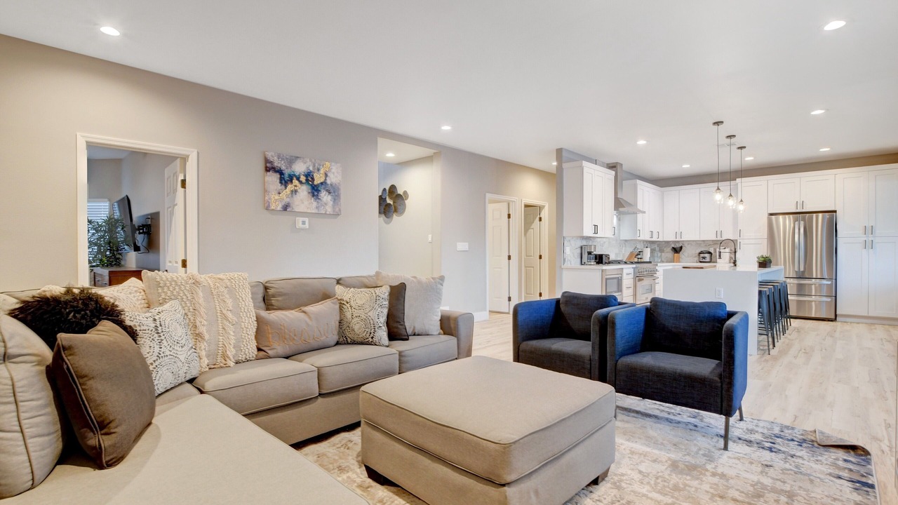 Photo of Livingroom in Green Valley