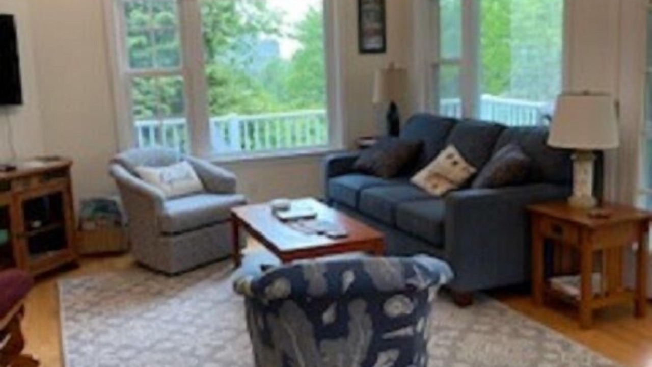 Photo of Livingroom in Mid-Coast and Islands