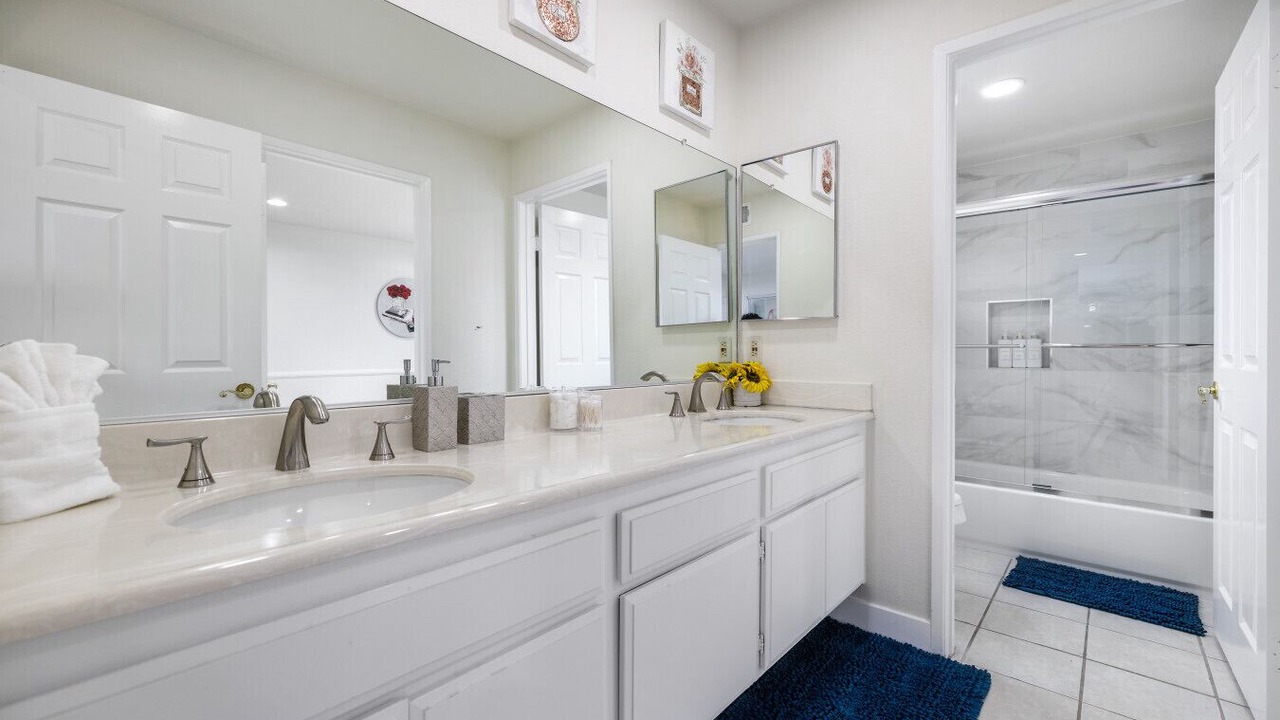 Photo of Bathroom in Orange
