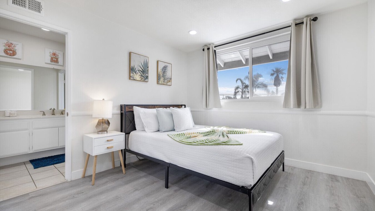 Photo of Bedroom in Orange