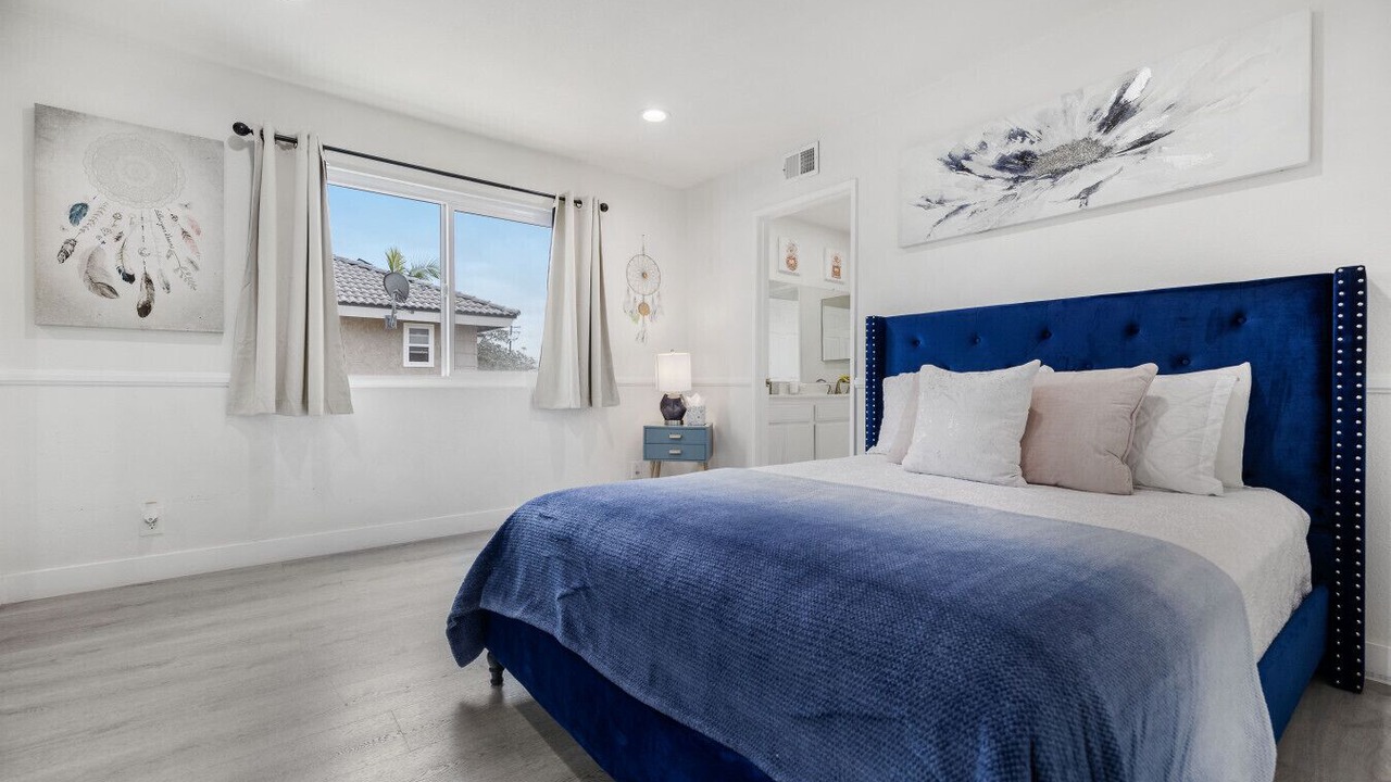Photo of Bedroom in Orange