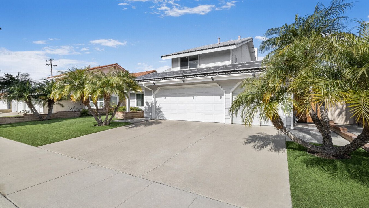 Photo of Outdoor in Orange