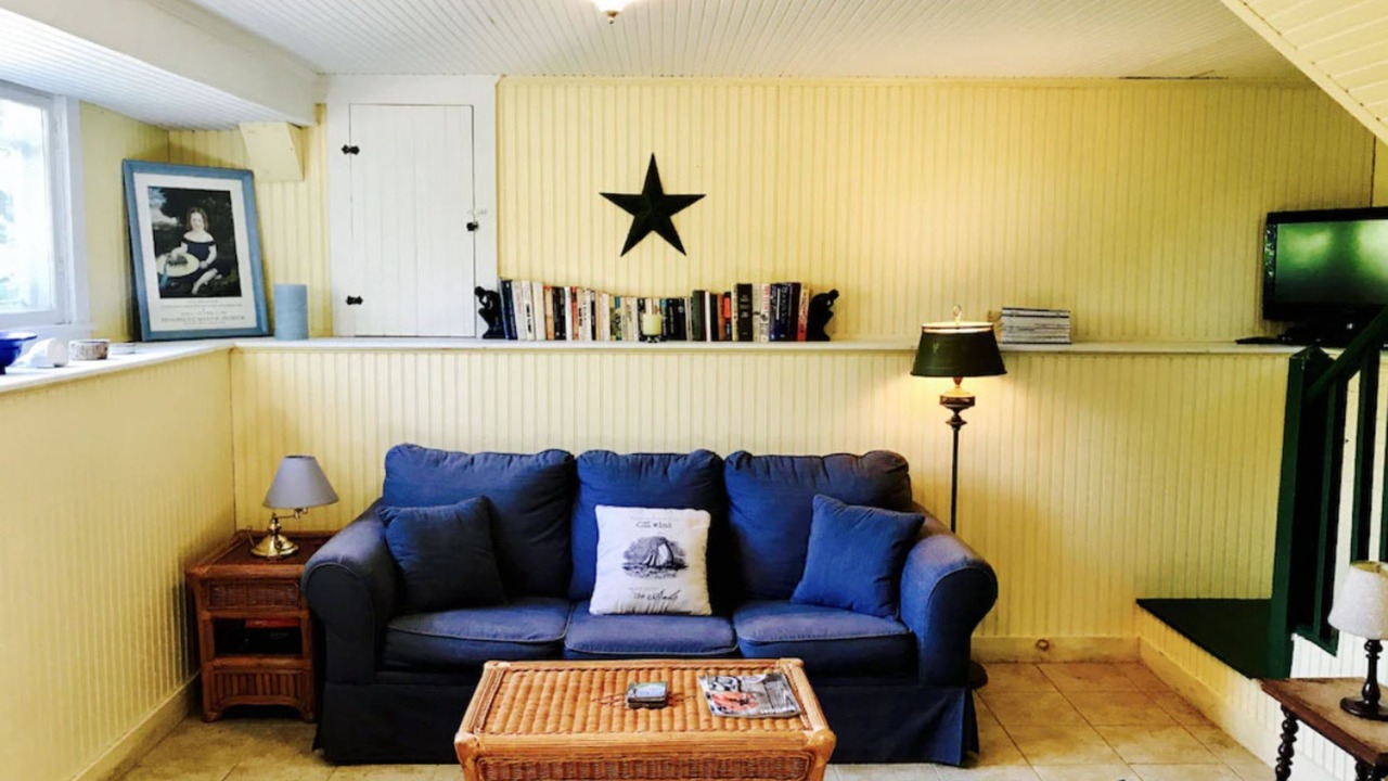 Photo of Bedroom in Northport