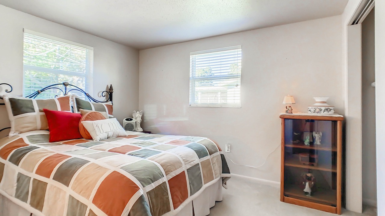 Photo of Bedroom in Venice Gardens