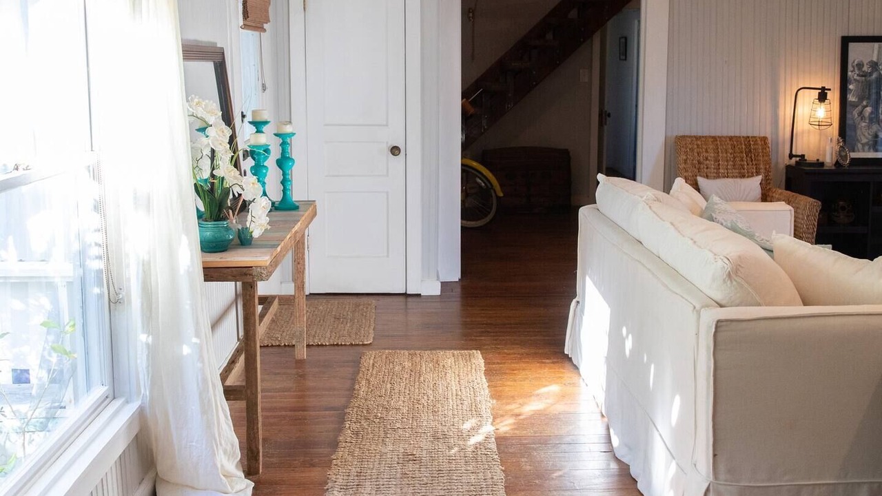 Photo of Livingroom in Bay VIew Addition