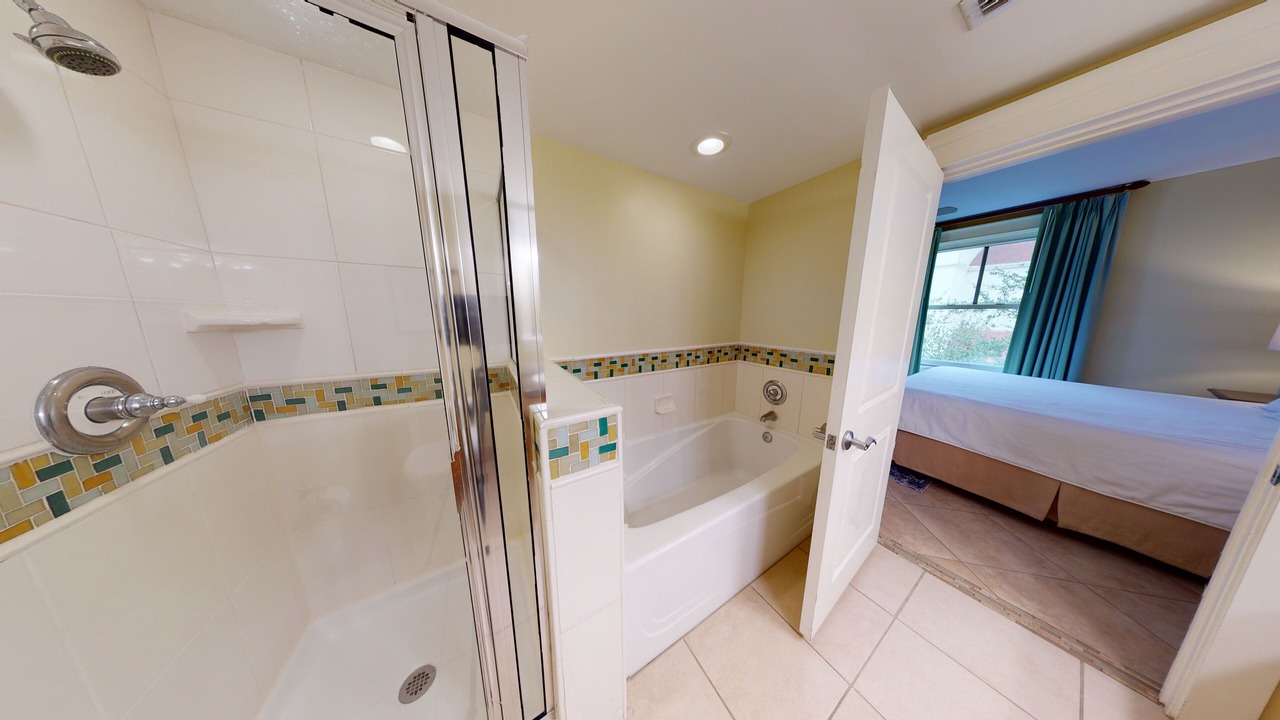 Photo of Bathroom in Baytowne Wharf