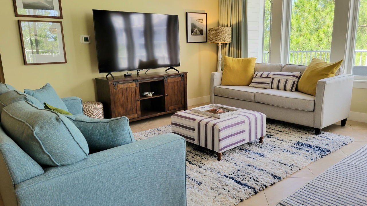 Photo of Livingroom in Baytowne Wharf