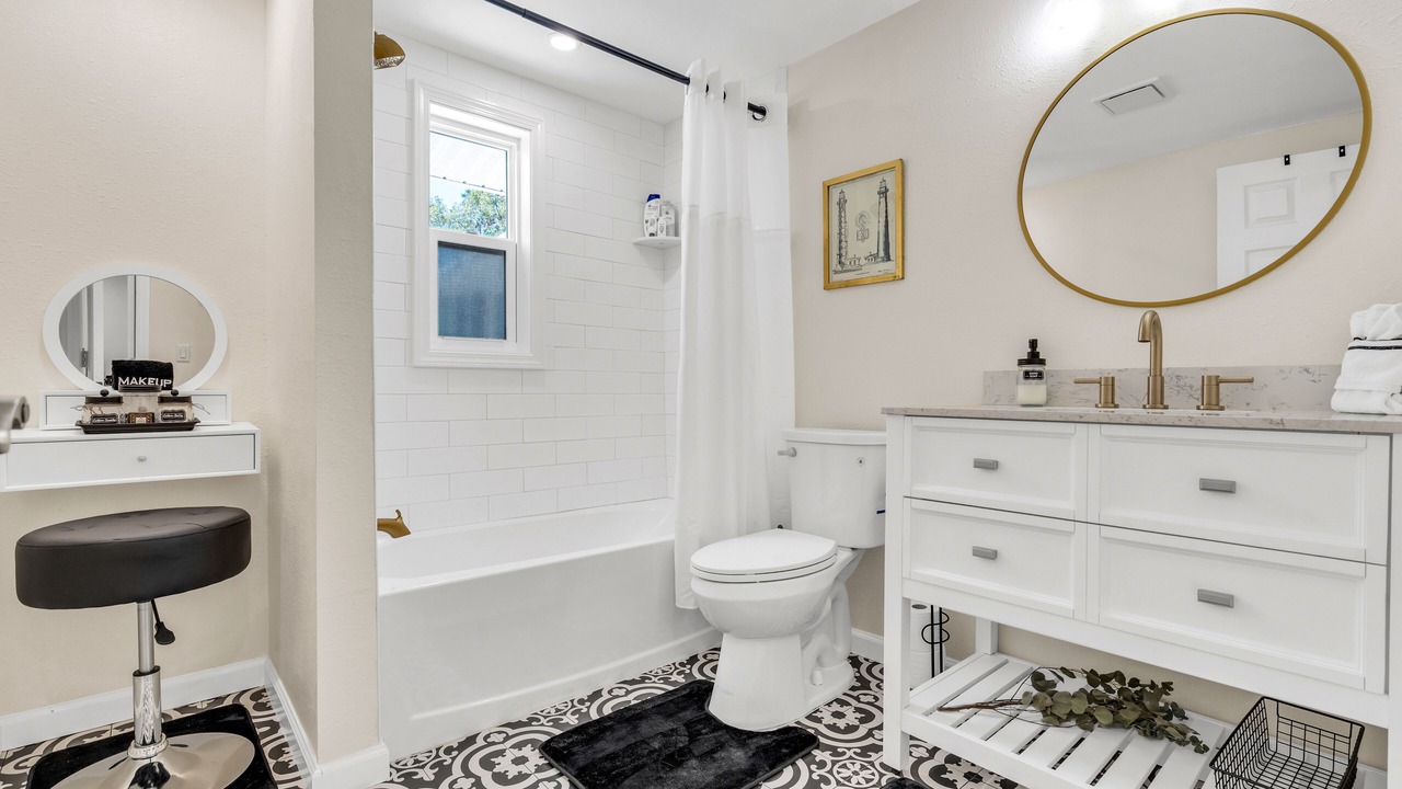 Photo of Bathroom in Laurel