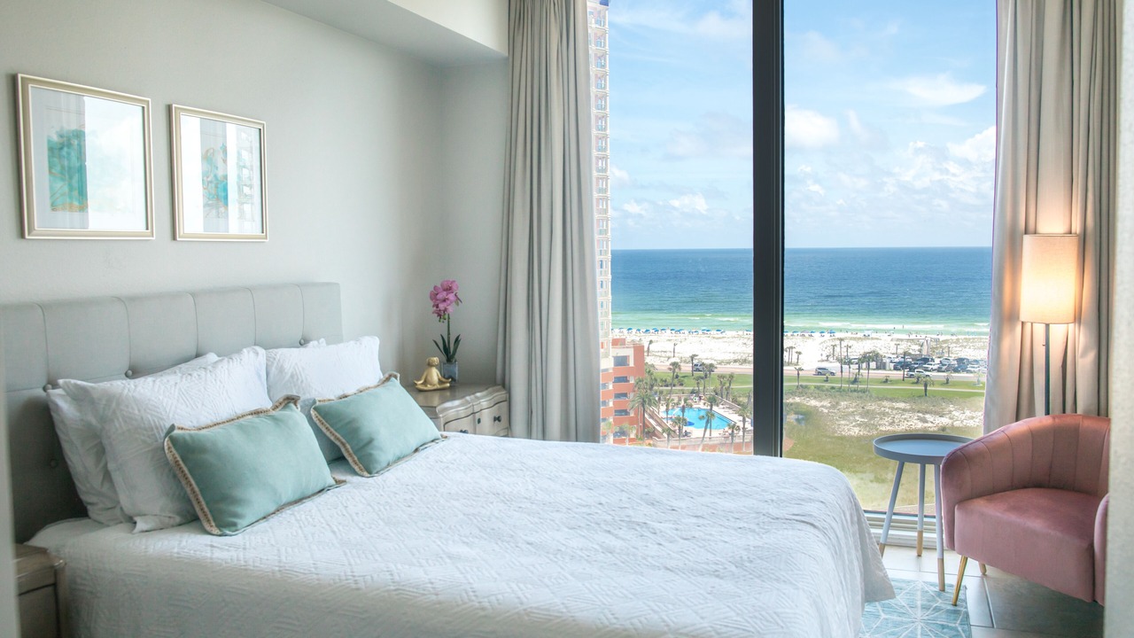 Photo of Bedroom in Pensacola Beach