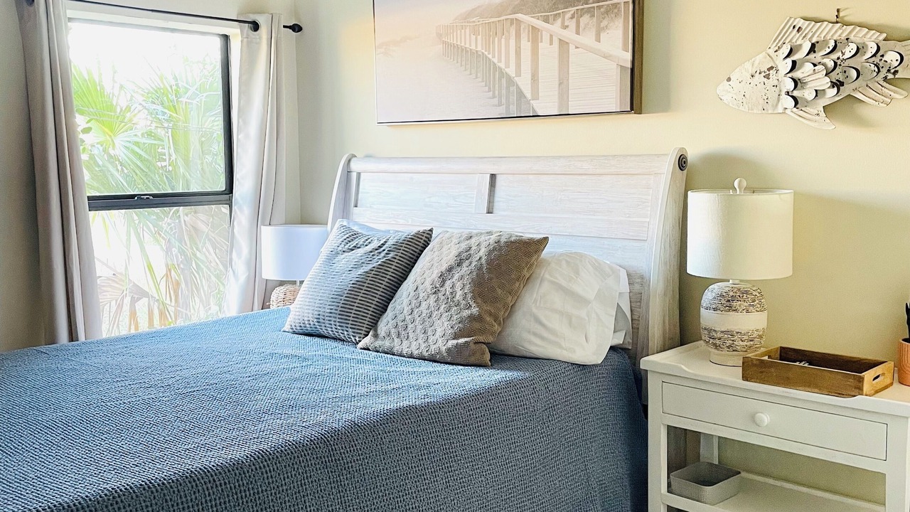 Photo of Bedroom in Biltmore Beach