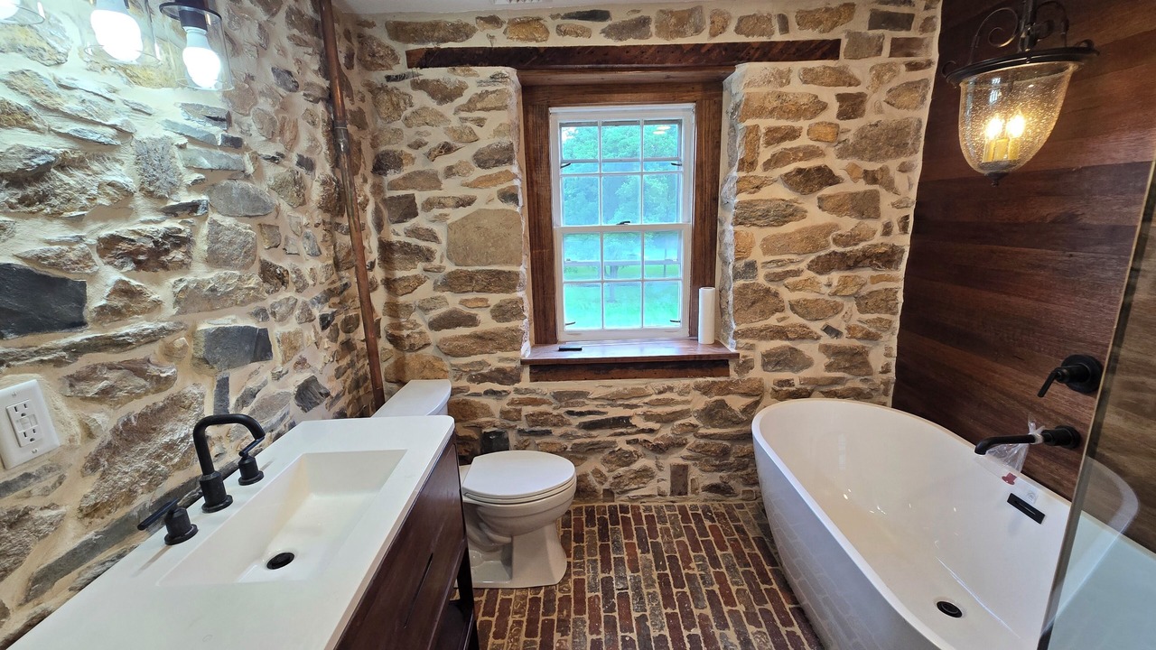 Photo of Bathroom in Gap