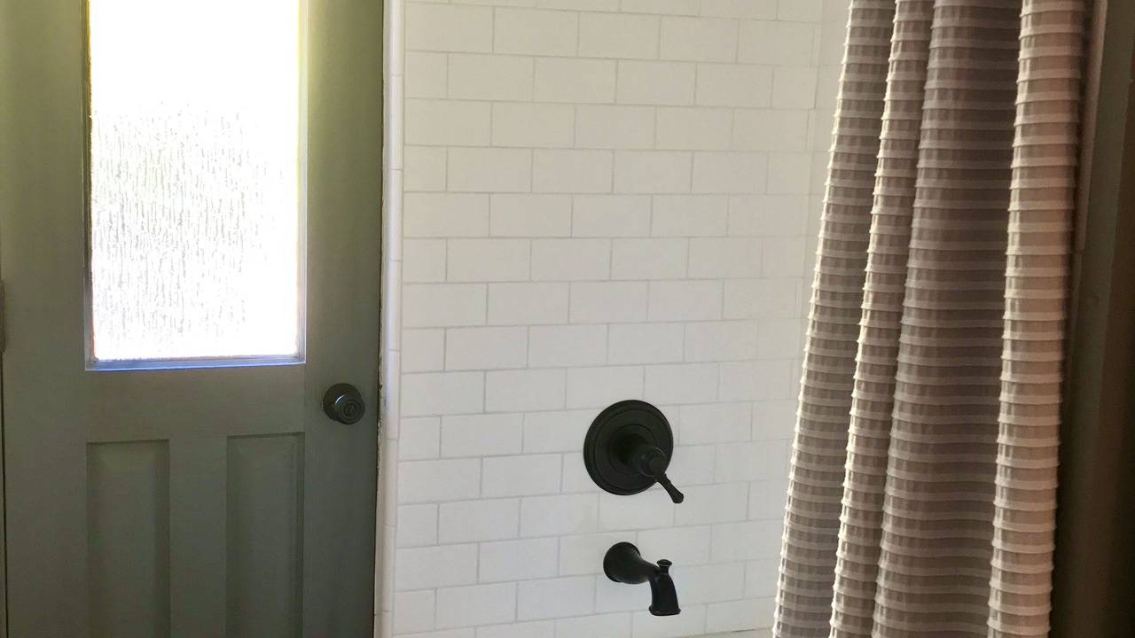 Photo of Bathroom in Eastern Malibu