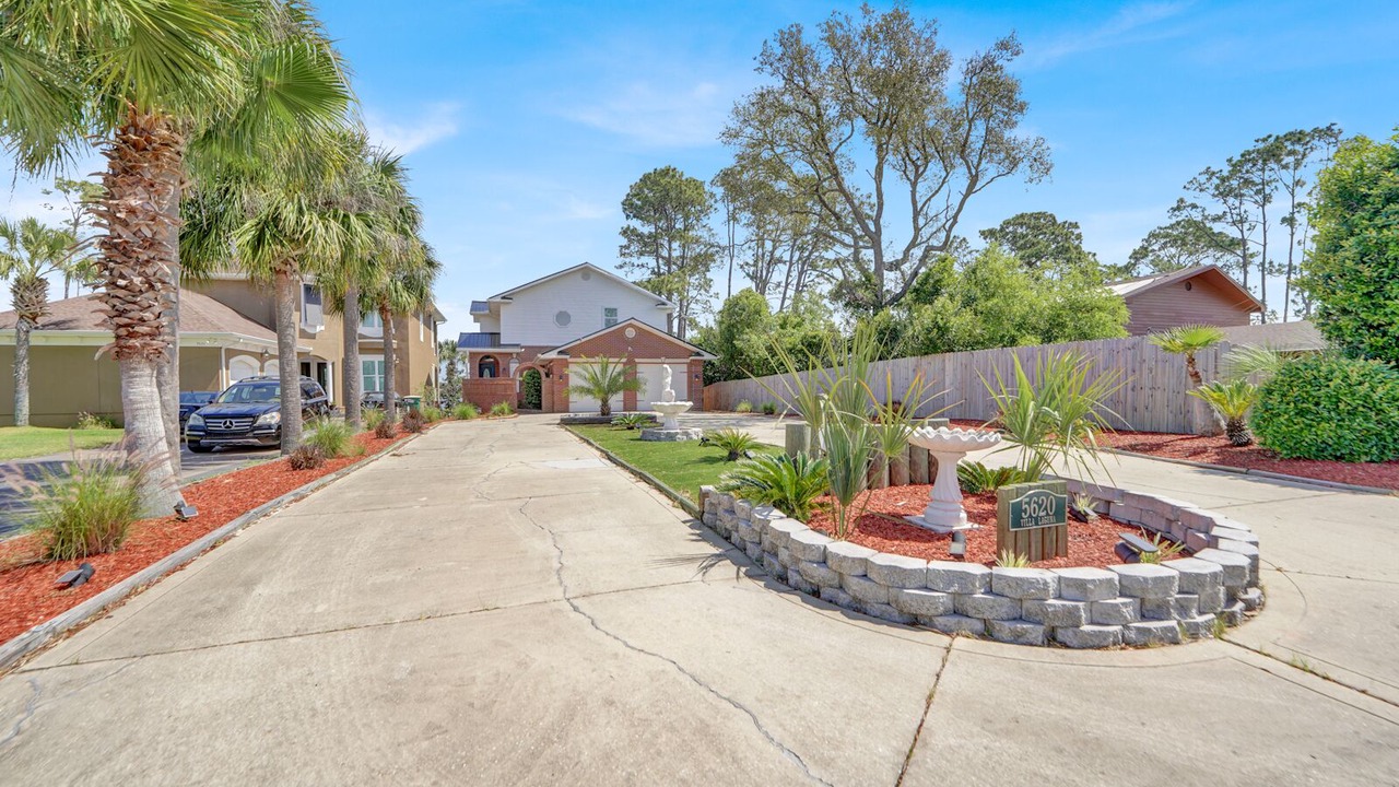 Photo of Outdoor in Biltmore Beach