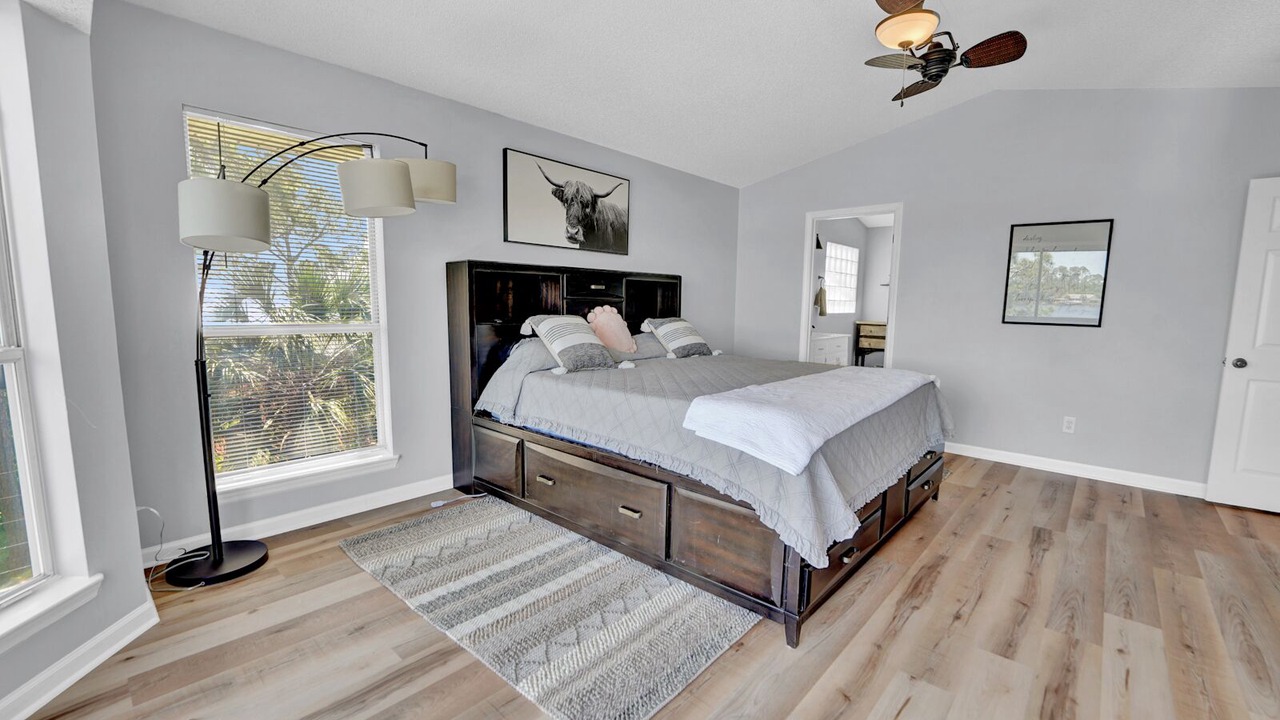 Photo of Bedroom in Biltmore Beach