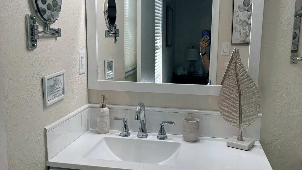 Photo of Bathroom in Indian Beach Sapphire Shores