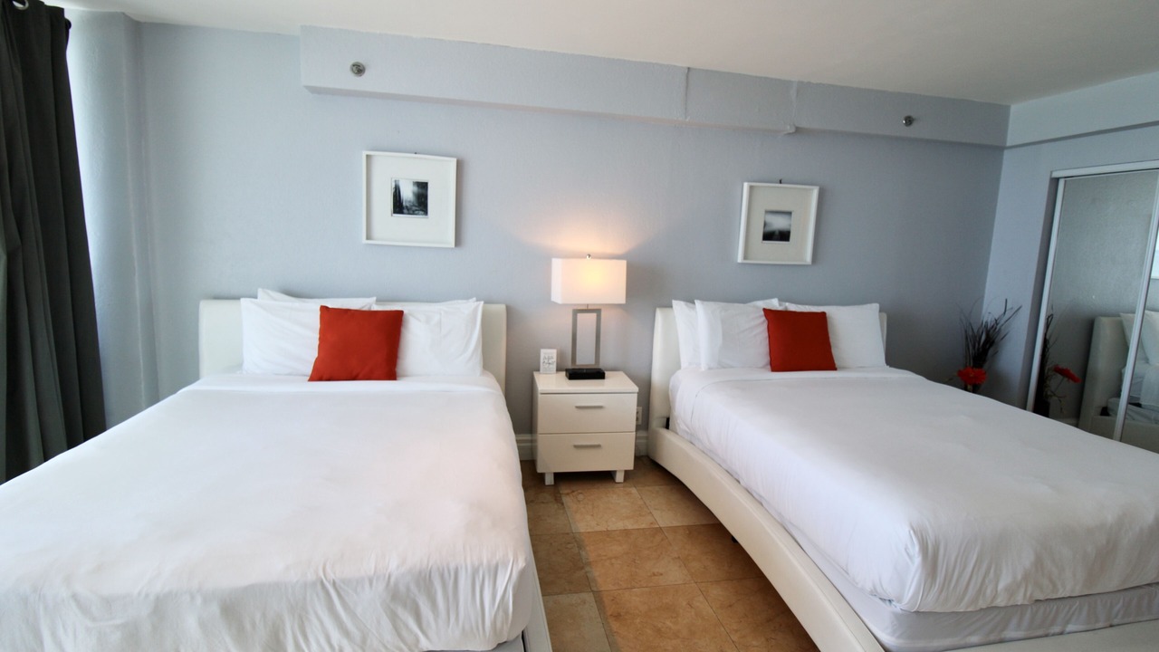 Photo of Bedroom in Mid Beach