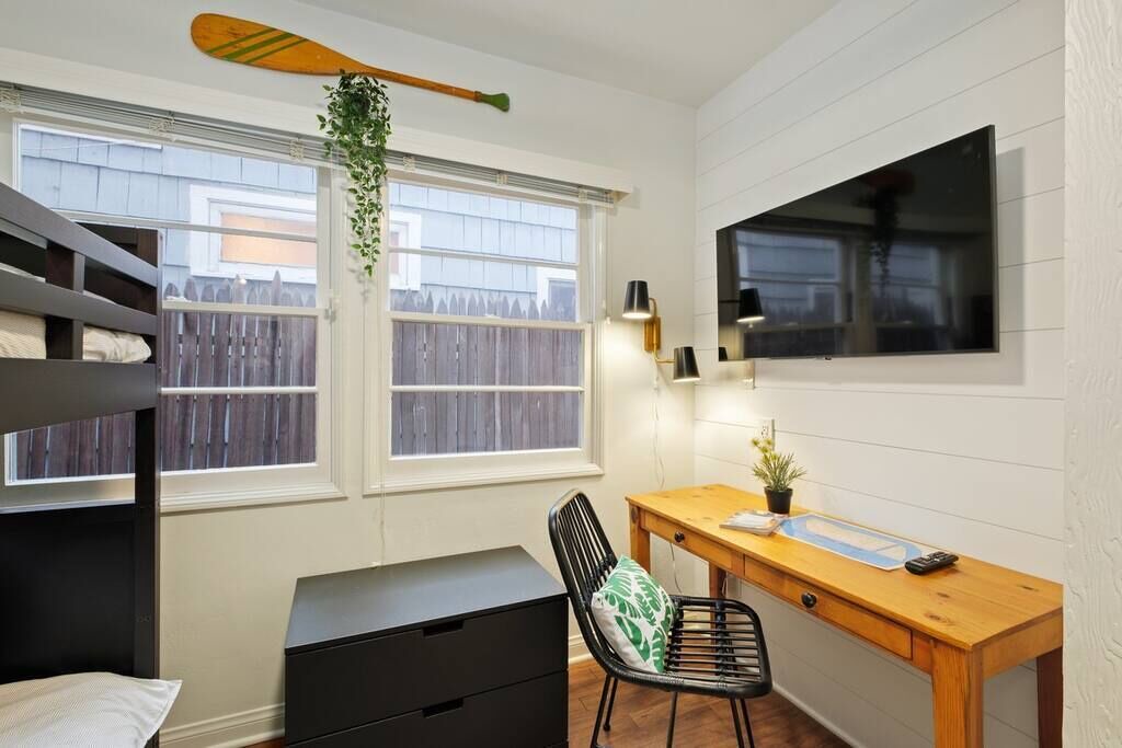 Photo of Bedroom in Balboa Island
