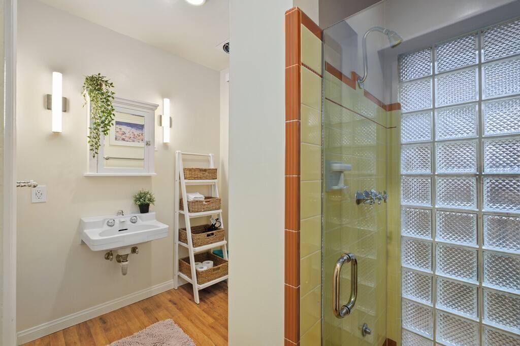 Photo of Bathroom in Balboa Island