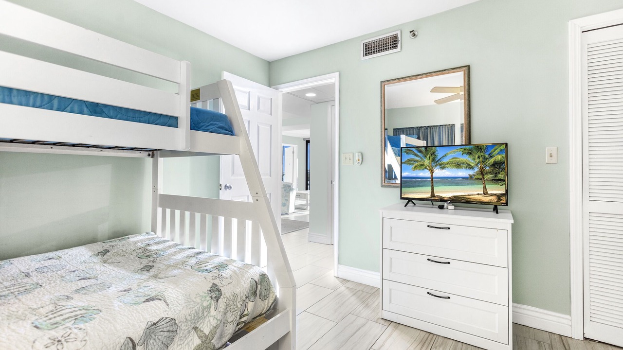 Photo of Bedroom in Biltmore Beach