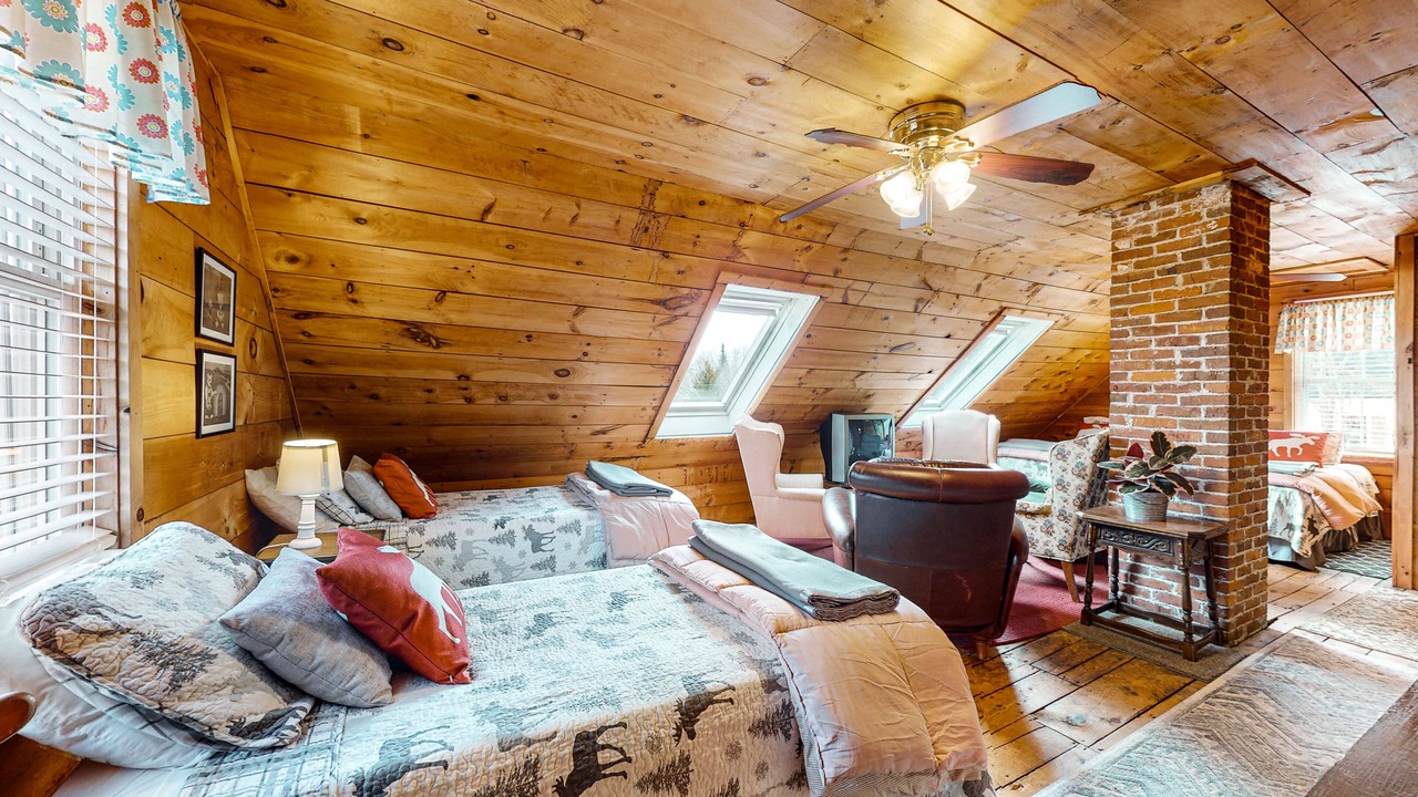 Photo of Bedroom in Greenville Junction