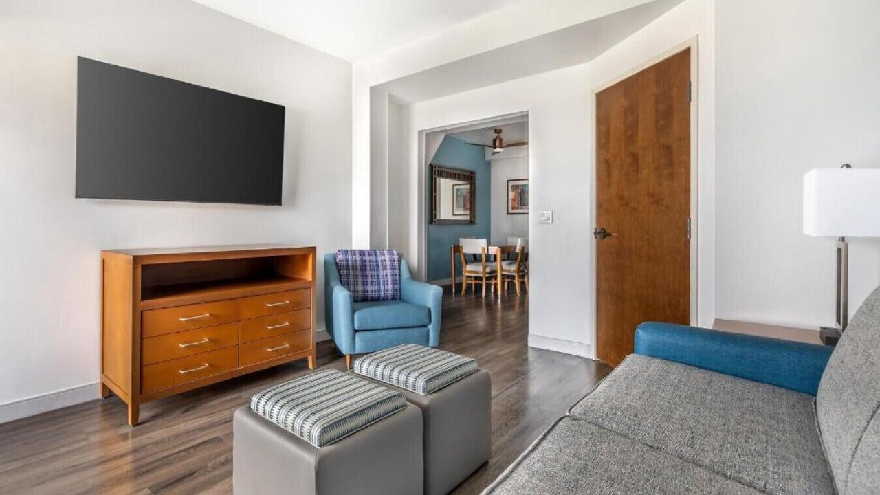 Photo of Livingroom in Enterprise